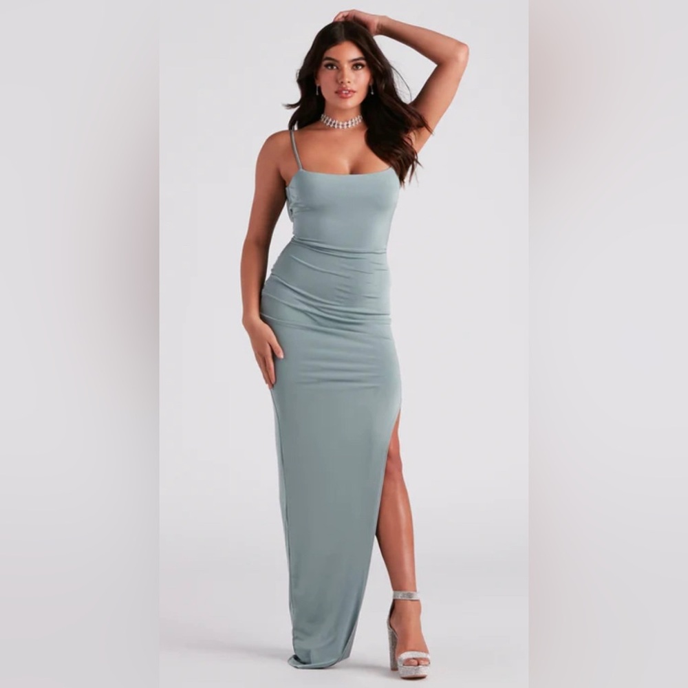 Windsor Store Stretch Crowl Neck Slit Leg Dress